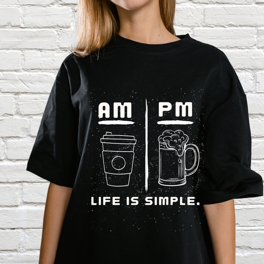 “AM: Coffee, PM: Beer” - Oversized Unisex-T-shirt